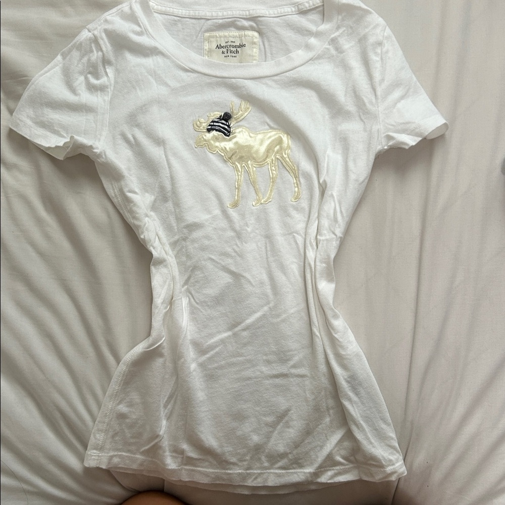 Vintage Y2K Abercrombie & Fitch White Tee with Moose Design